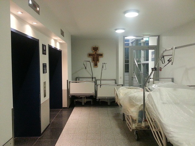 hospital-g0f9d1ef9d_640